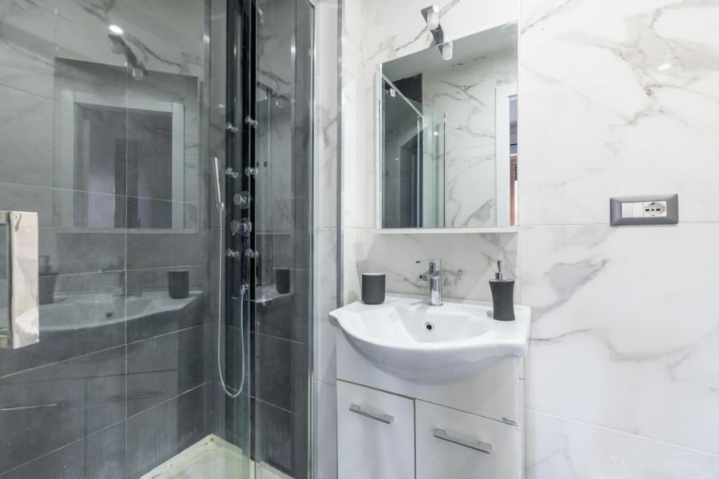 Colosseo Color's Apartment Rom
