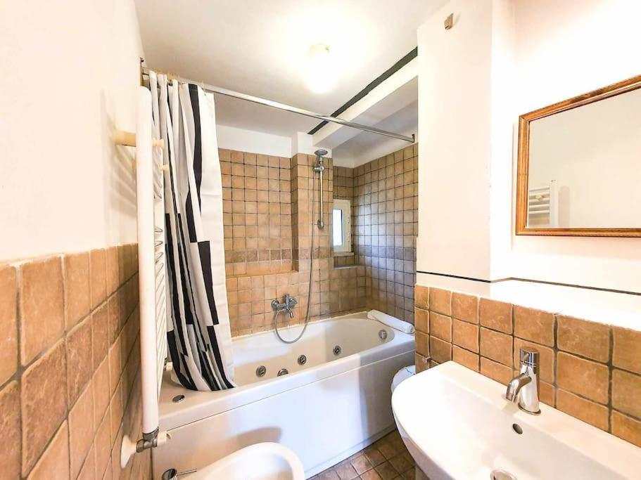 Apartment Cozy In Pigneto Up To 4 Rome