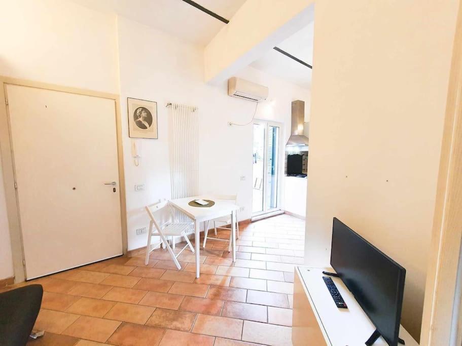 Cozy In Pigneto Up To 4 Apartment
