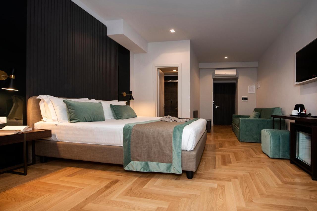 77 Seventy-seven - Maison D'art Collection 4*