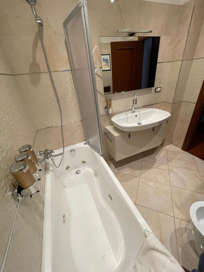 Casa Alessi In Elegant, Spacious And Comfortable Apartamento *