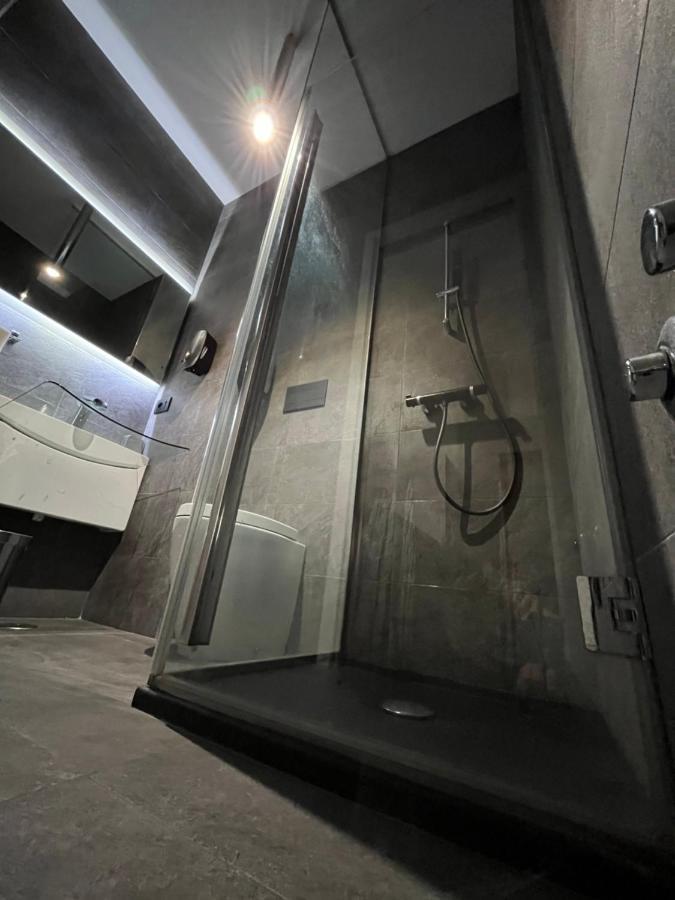 Alojamento de Acomodação e Pequeno-almoço Cinecittà Luxury