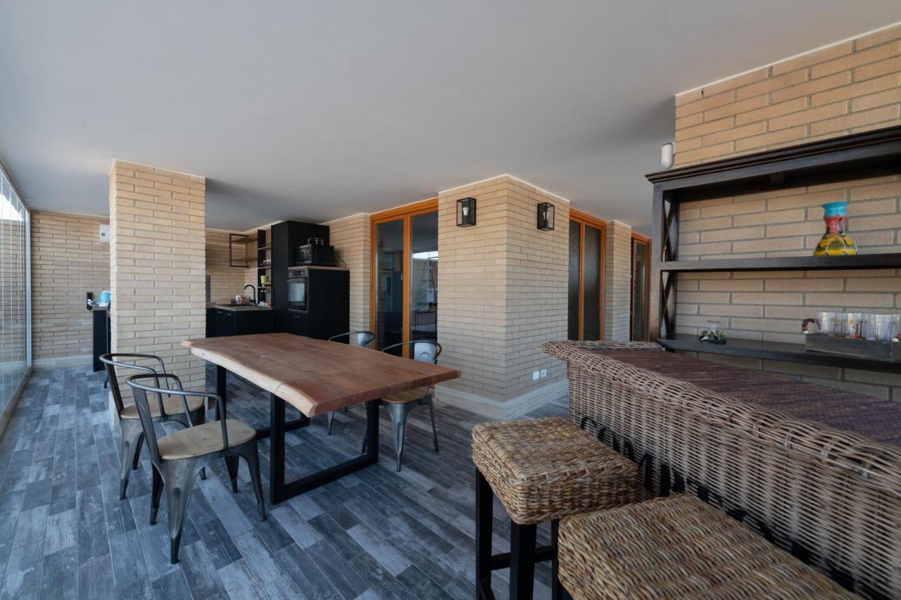 Casa Andrew New Roma