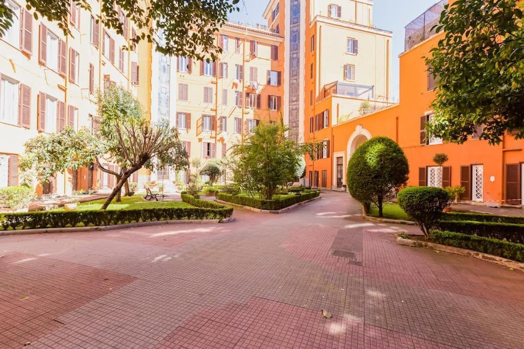 L&l Cozy 2-bdr In San Giovanni District Leilighet