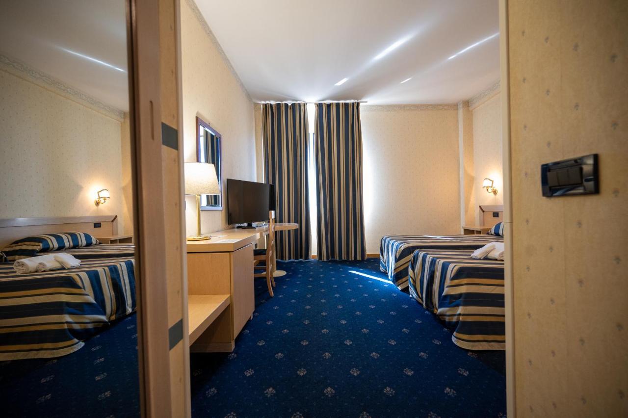 Torre Di Pratolungo 3* Roma