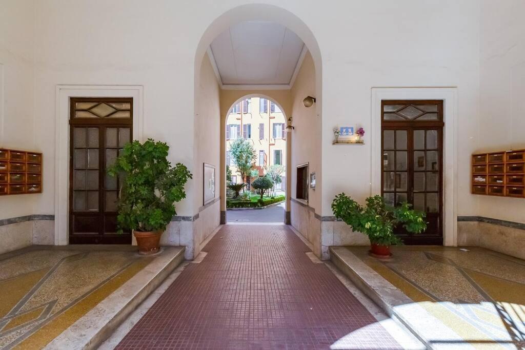 L&l Cozy 2-bdr In San Giovanni District Leilighet