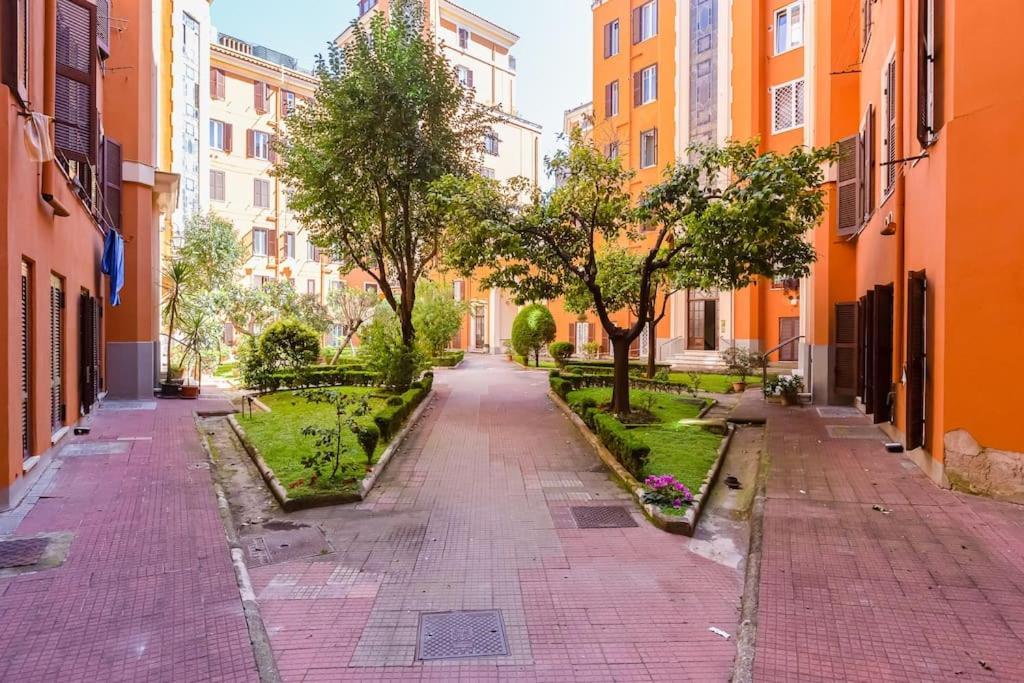 L&l Cozy 2-bdr In San Giovanni District Leilighet *
