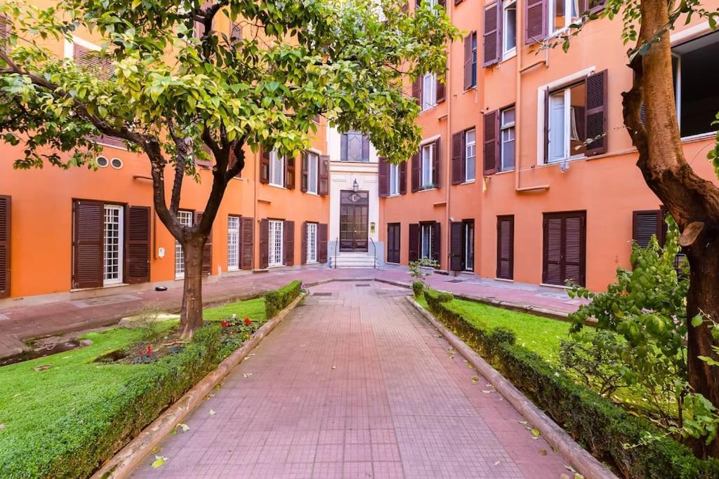 L&l Cozy 2-bdr In San Giovanni District Leilighet