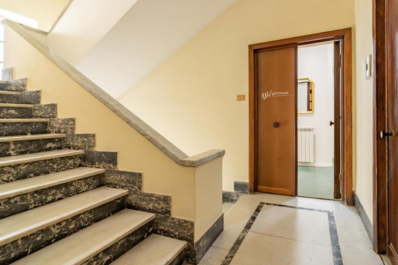 Pensión Glint House *