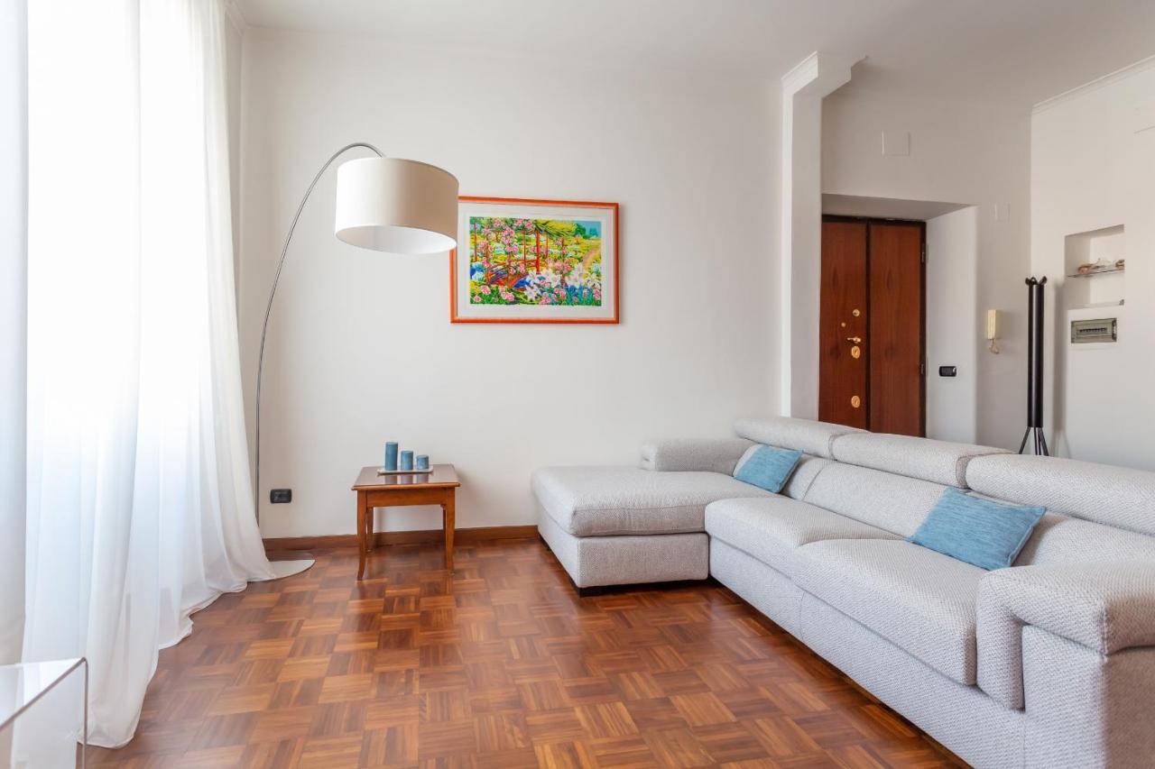 Modern 2bdr Vibrant Prati Neighborhood Apartment Rome