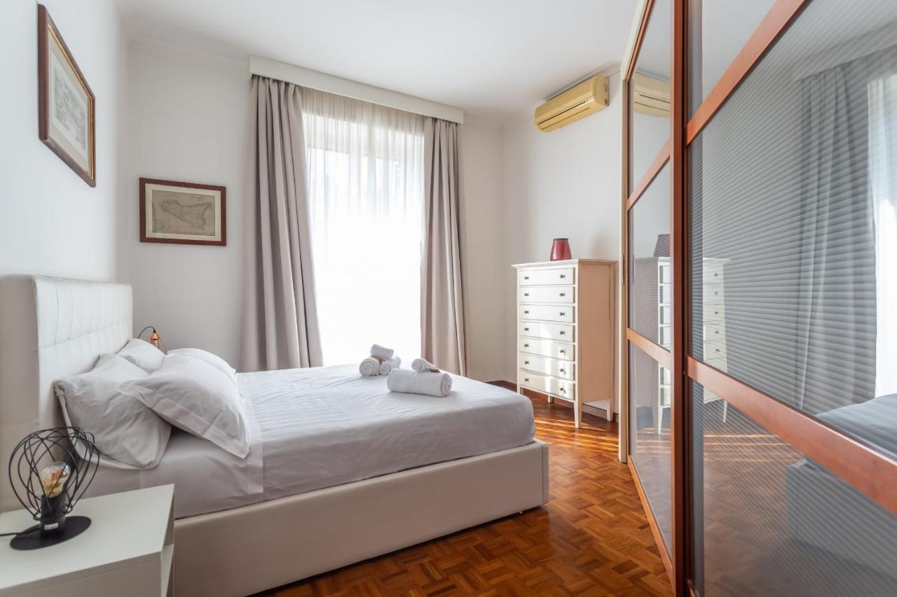 Modern 2bdr Vibrant Prati Neighborhood Apartment *