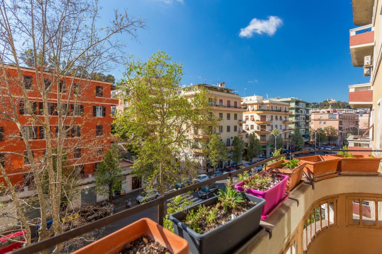 Modern 2bdr Vibrant Prati Neighborhood Apartment