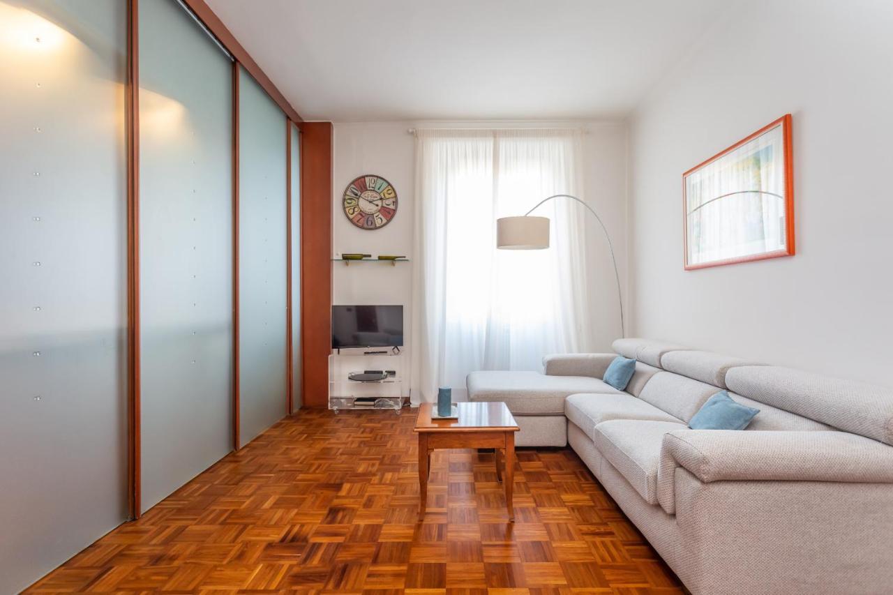 Apartment Modern 2bdr Vibrant Prati Neighborhood *