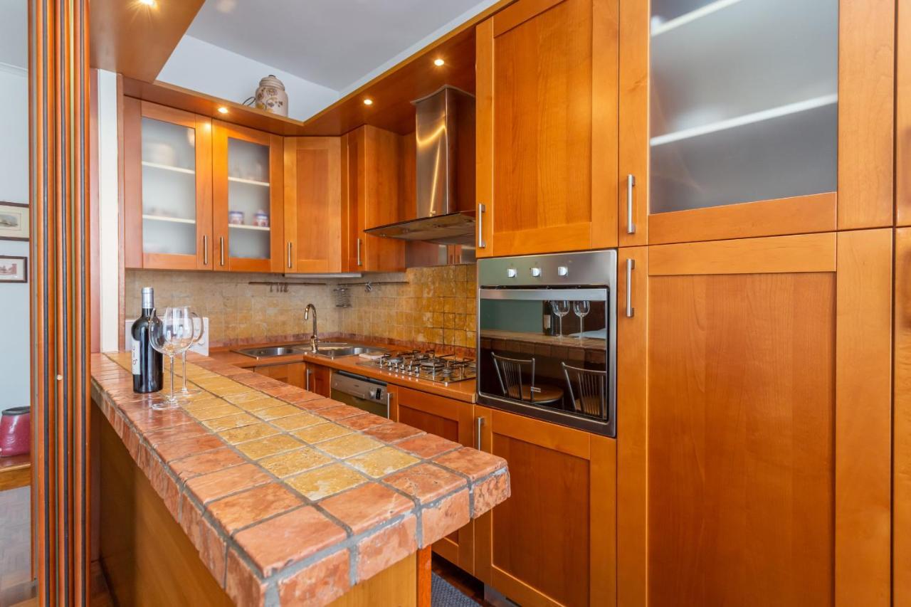 Modern 2bdr Vibrant Prati Neighborhood * Rome