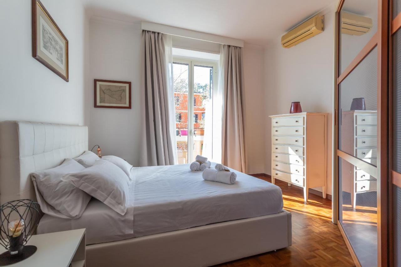 Apartment Modern 2bdr Vibrant Prati Neighborhood