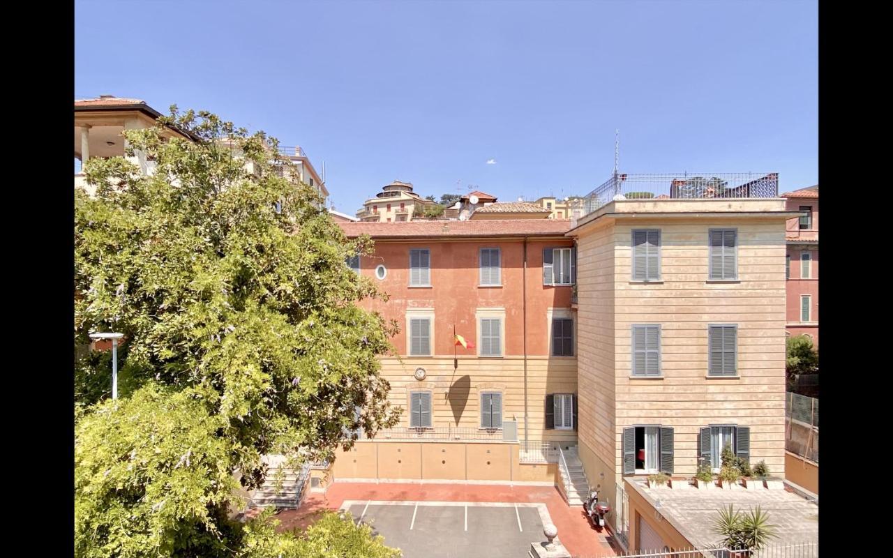 Charming Mini Near Vatican With Parking Apartamento