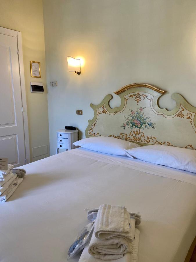 Sourire Hotel 3*