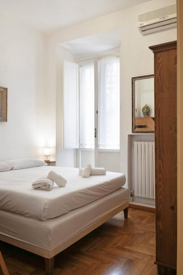 Apartment Trevi Fountain Rom