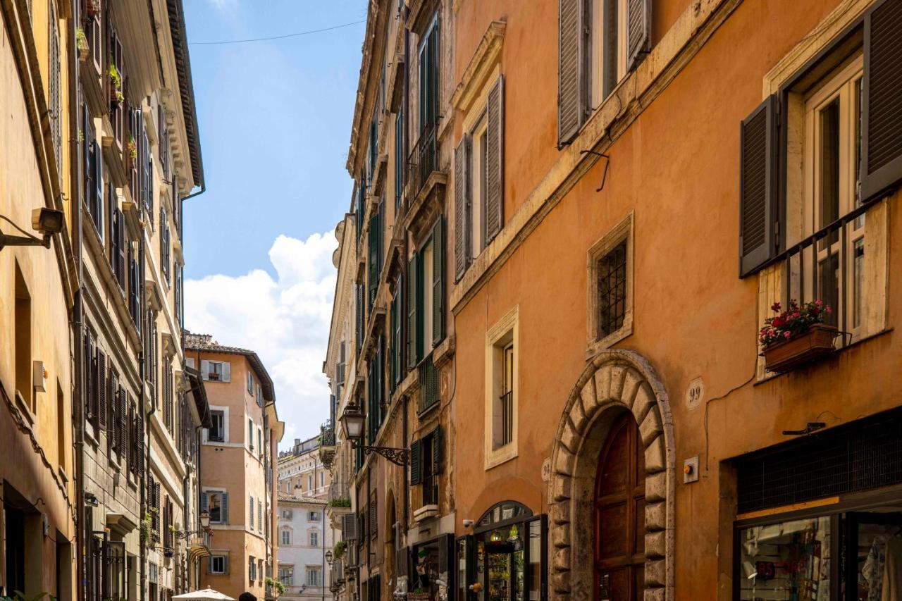 At Luxury Navona Gjestgiverier *