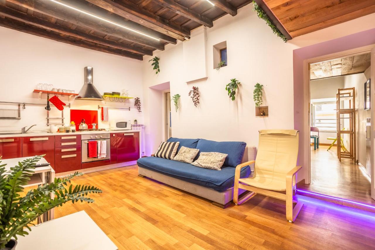The Magic Hole Apartment *
