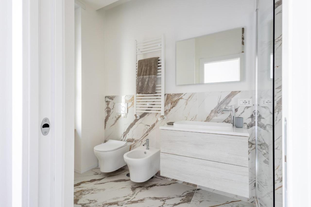 Iflat Wood And Marble Riverfront Apartamento *