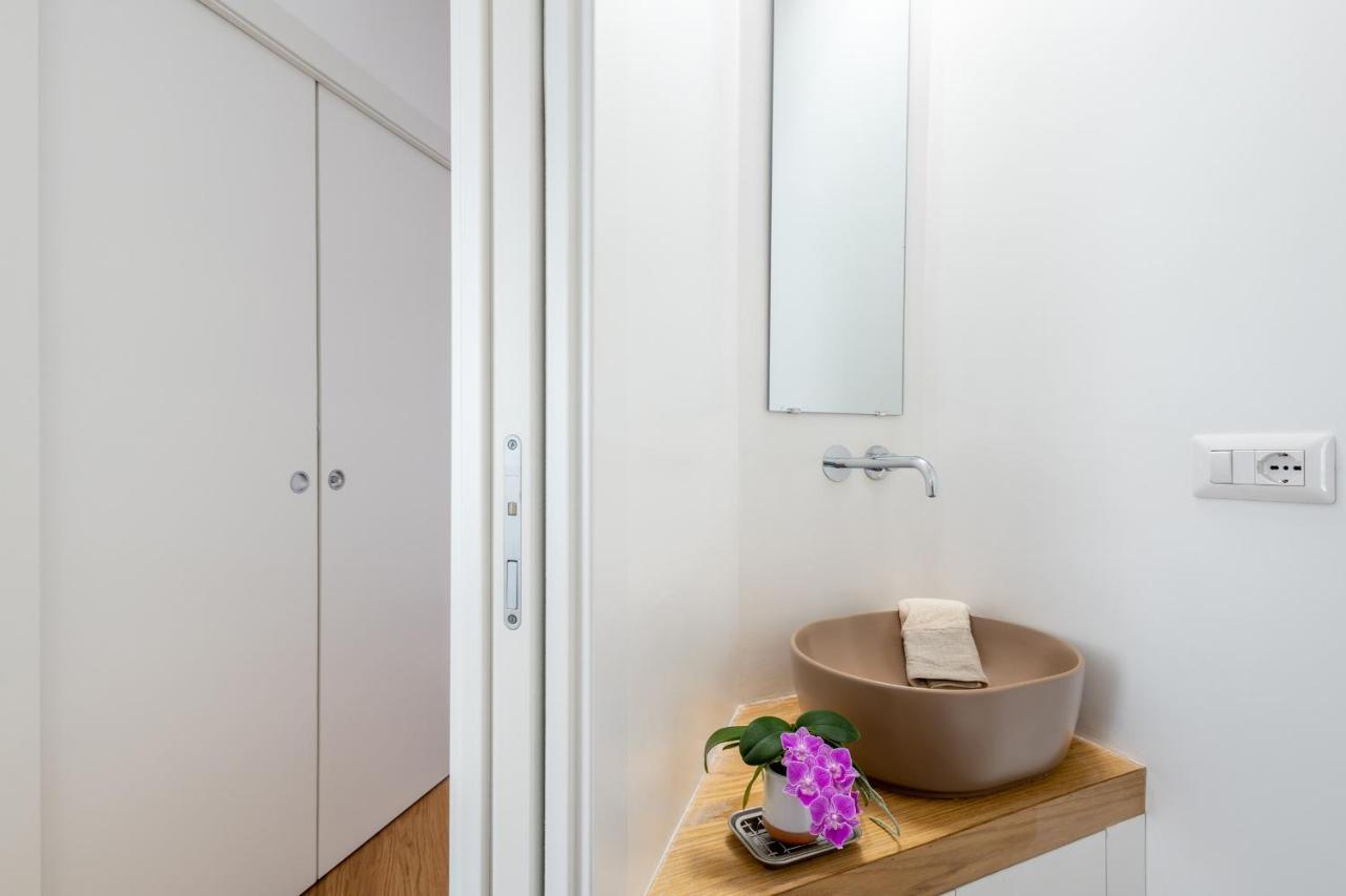 Iflat Wood And Marble Riverfront Apartamento