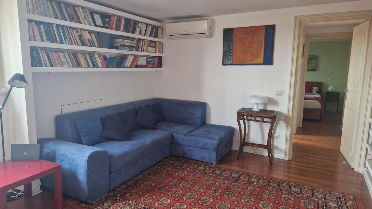 Casa Di Libri - Delizioso A 10 Min Da Trastevere Apartamento *