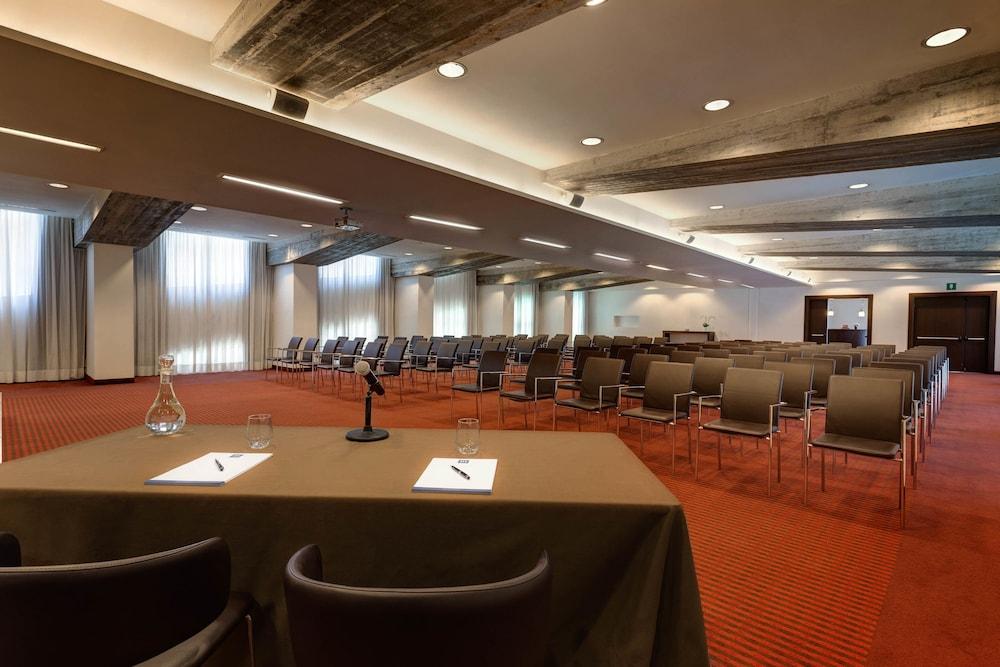 Ih Z3 Hotel 4*