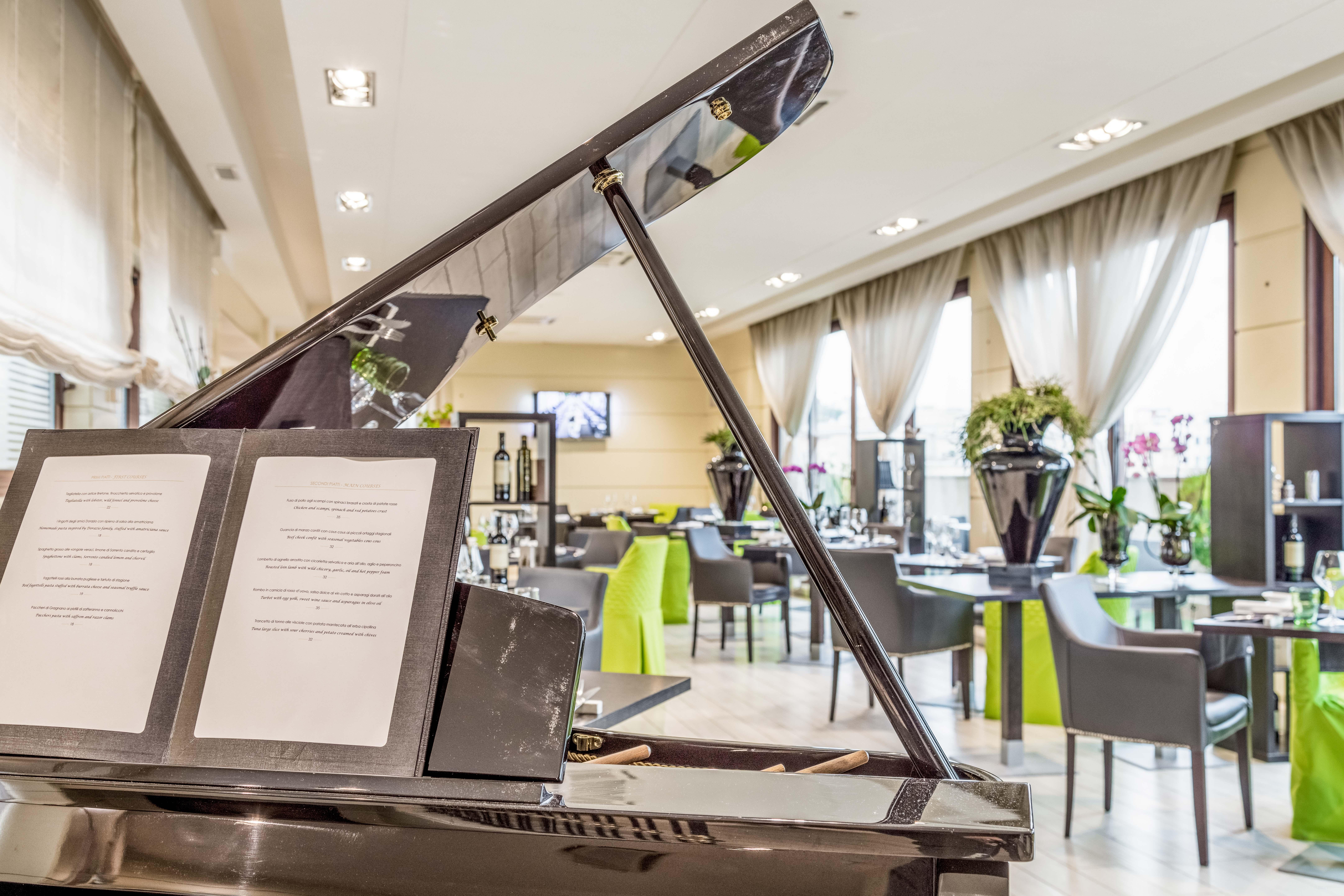 Hotell Radisson Blu Ghr