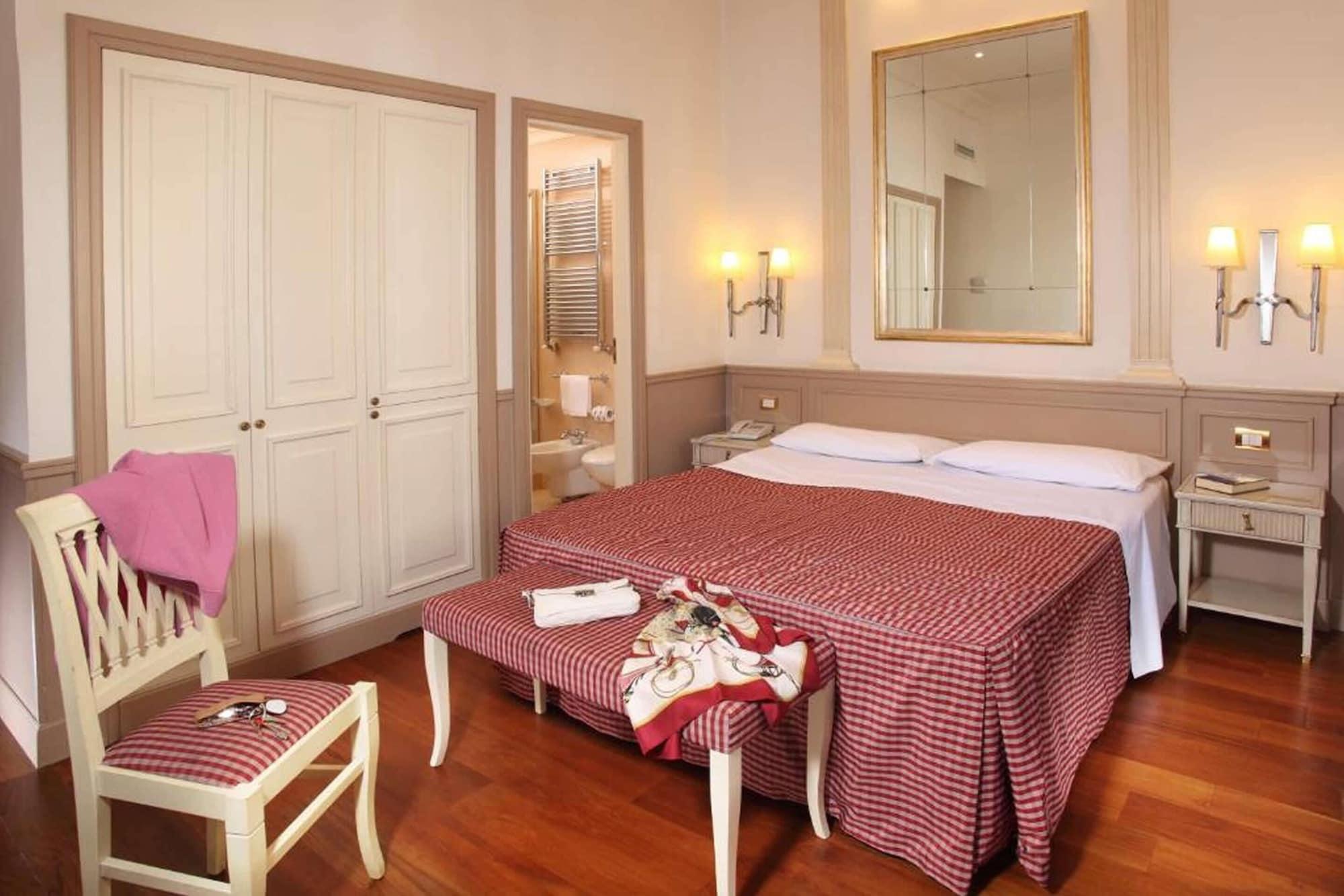 Glori Hotell 4*