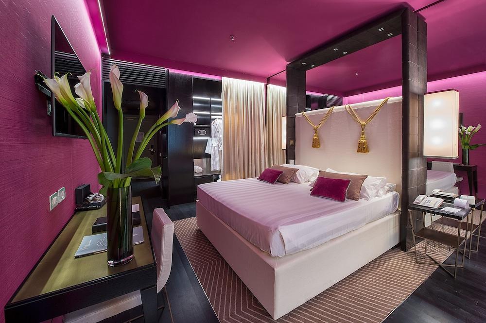 Sina Bernini Bristol, Autograph Collection 5*