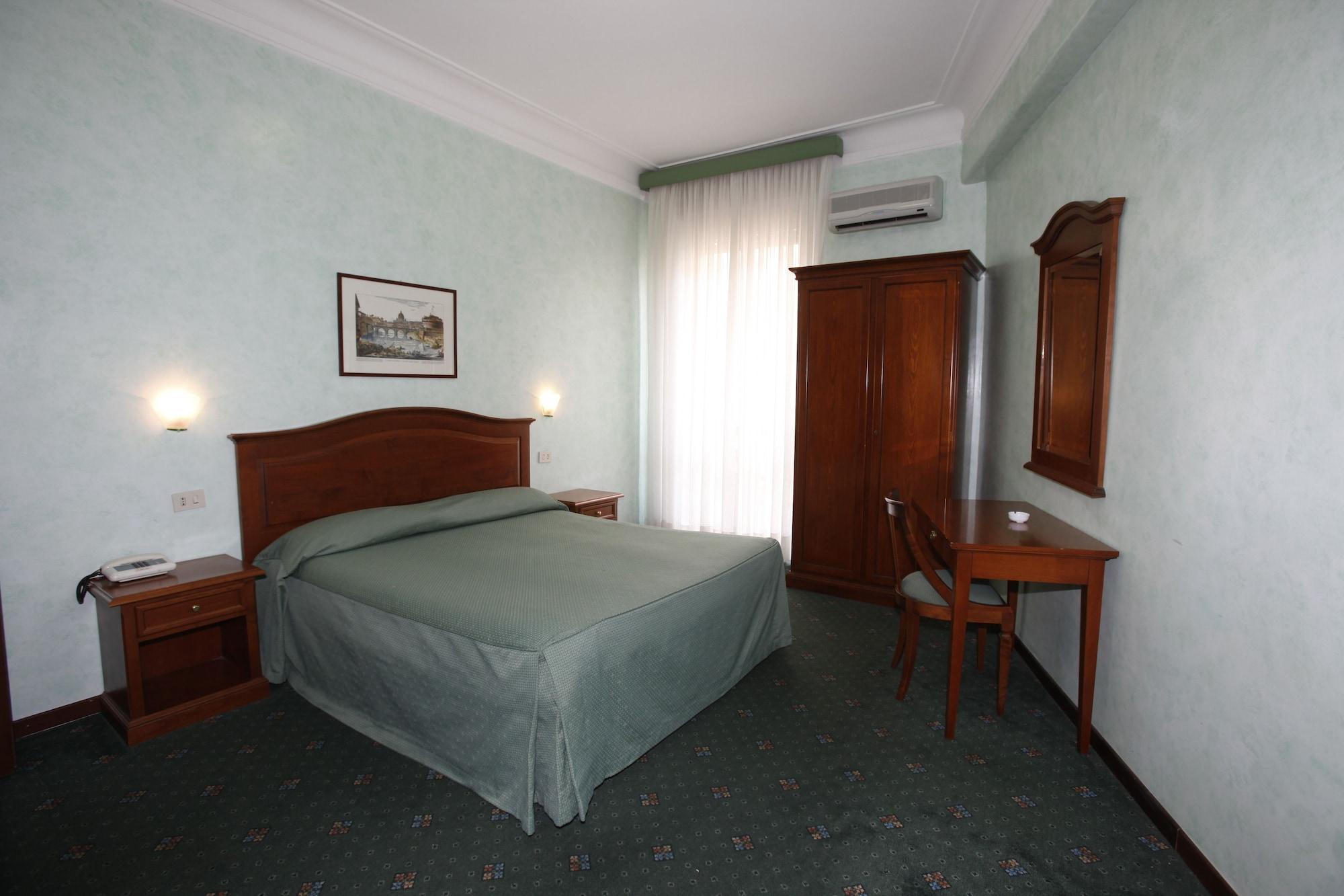 Hotell Adriatic 2*