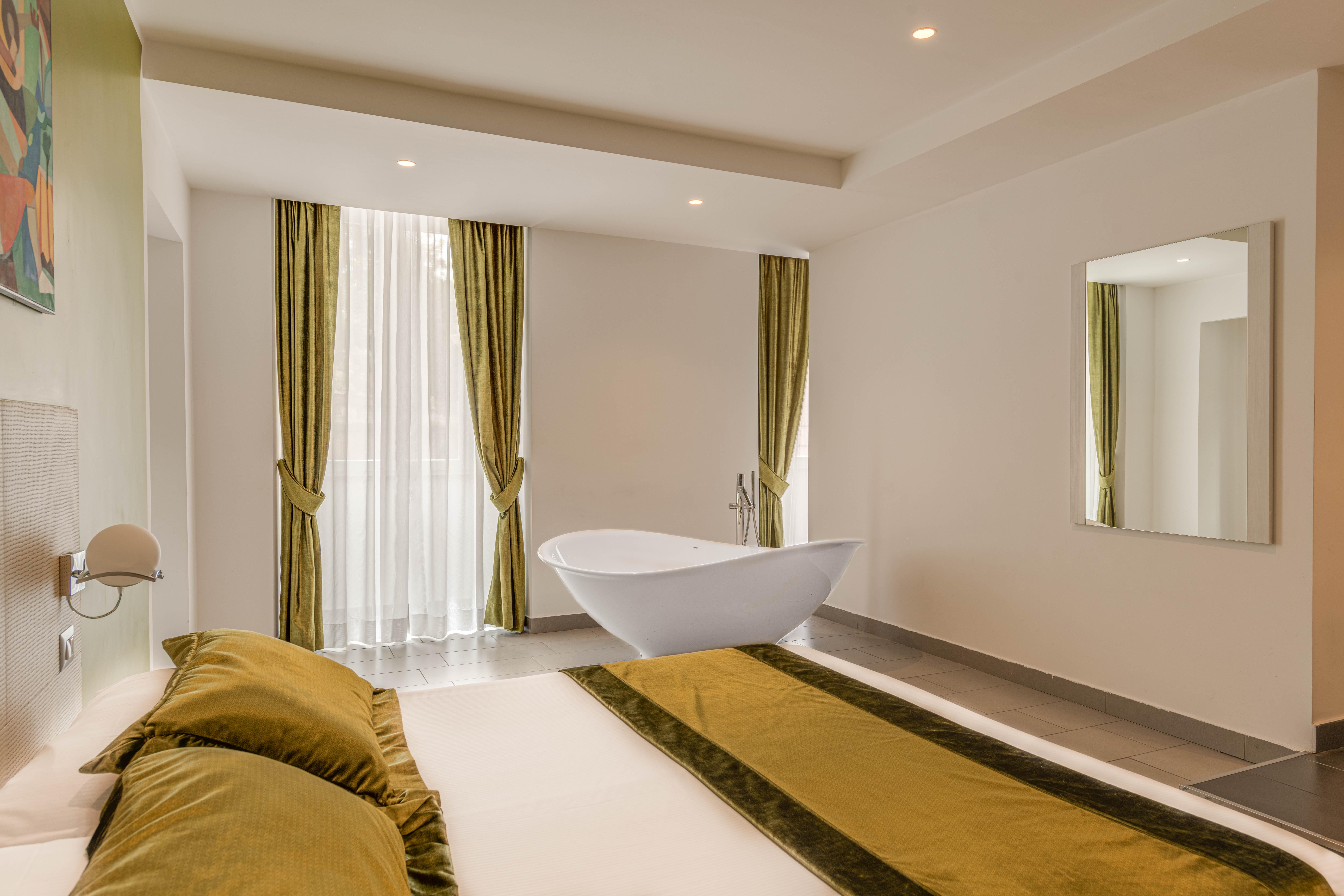 Hotel Trevi Palace