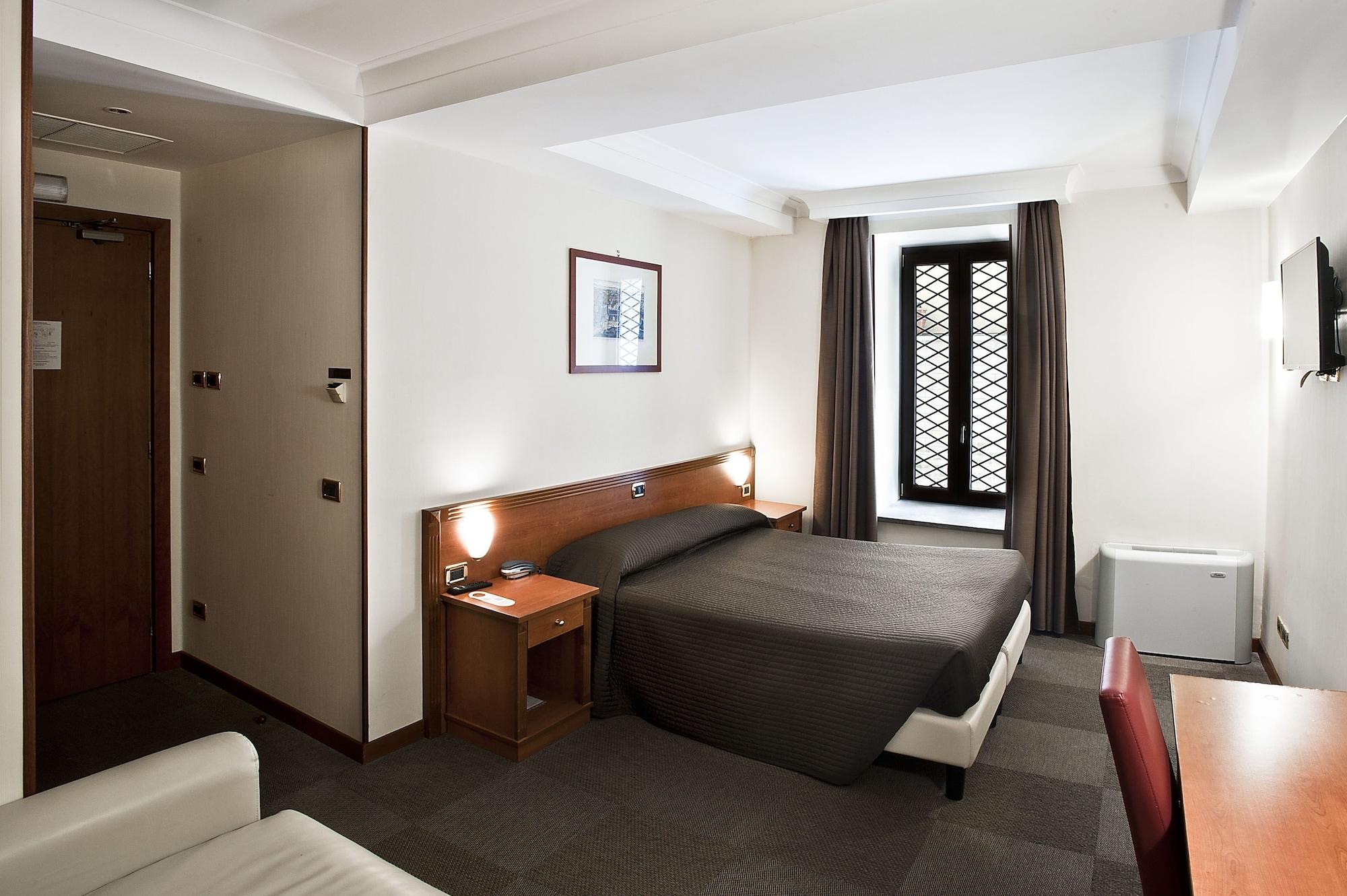Hotell Romoli 3*