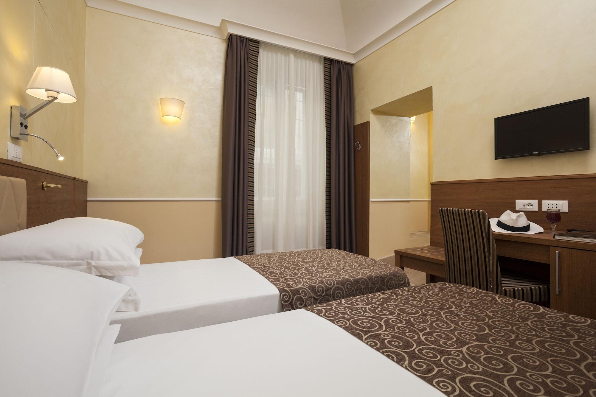 Hotel Kennedy 3*