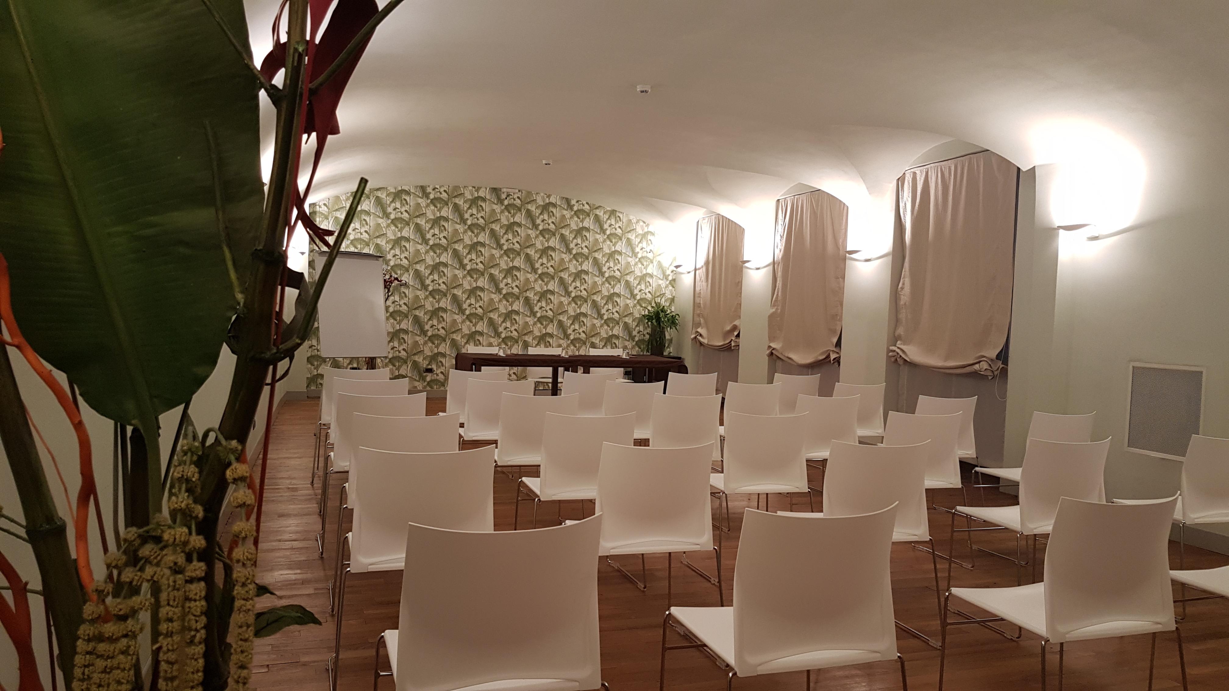 Monti Palace Hotell 4*