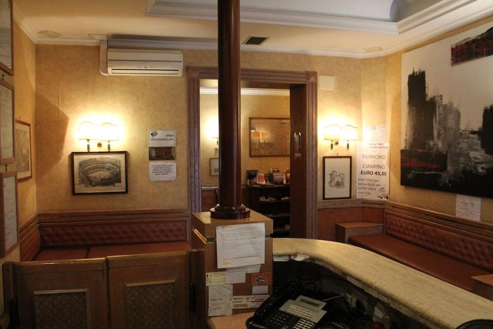 Pomezia Hotell