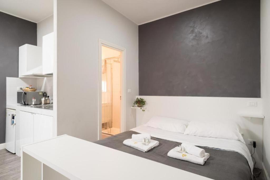 Magenta Collection Terrione 25 * Roma