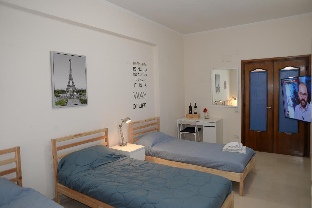 Affittacamere In Guest - Emilios Triple In Our Cozy And Comfortable Establishment Roma