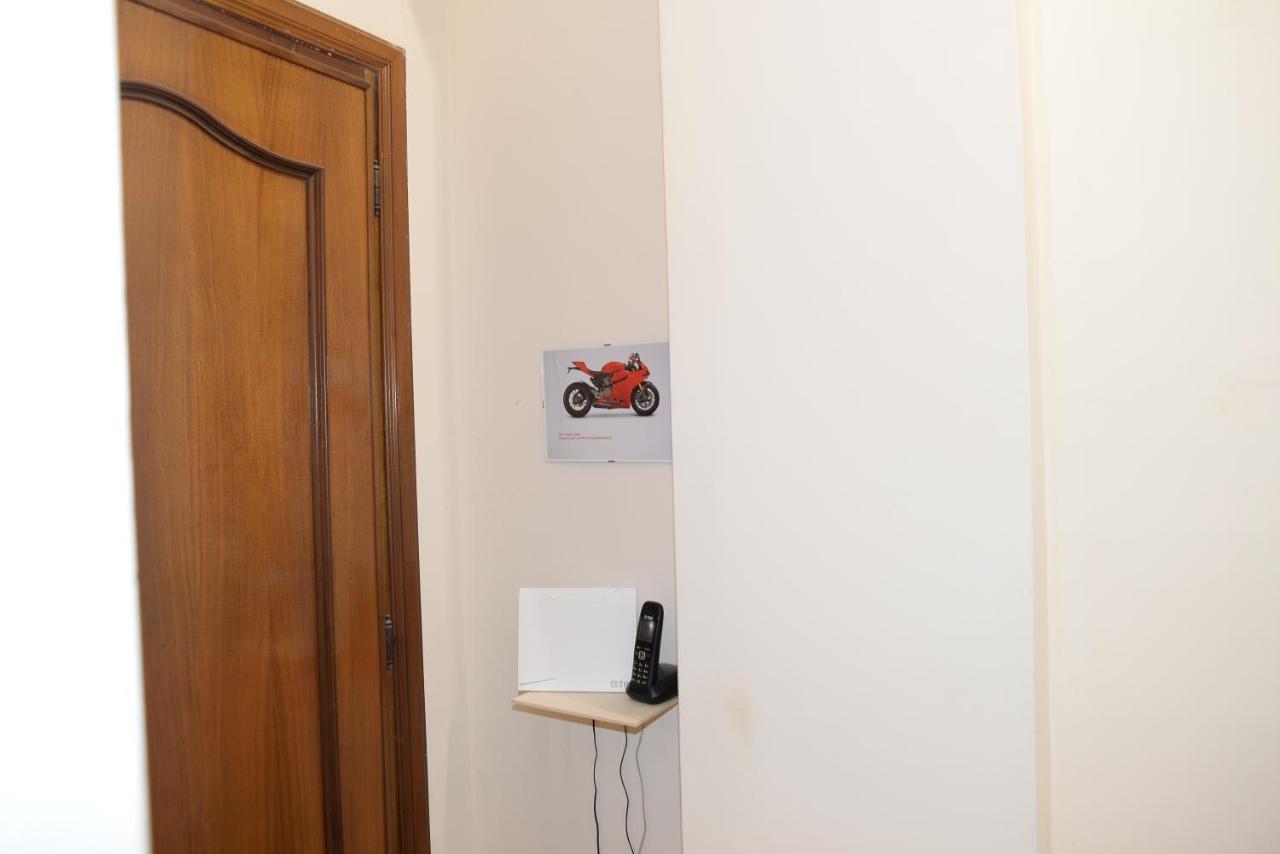 Affittacamere In Guest - Emilios Triple In Our Cozy And Comfortable Establishment *