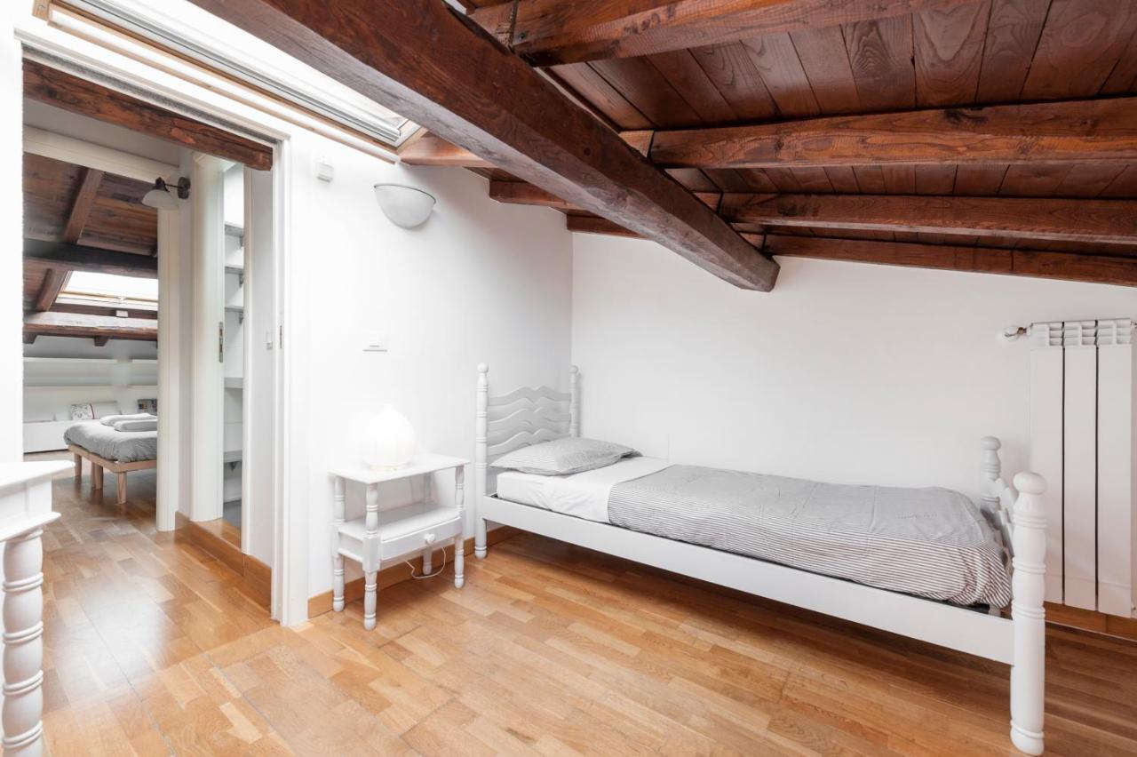 Charming Patio House In San Lorenzo Roma