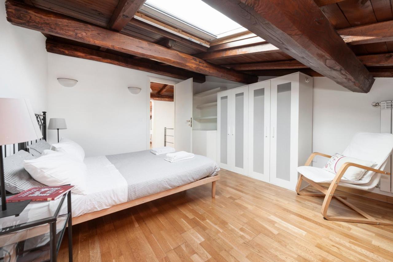 Charming Patio House In San Lorenzo *