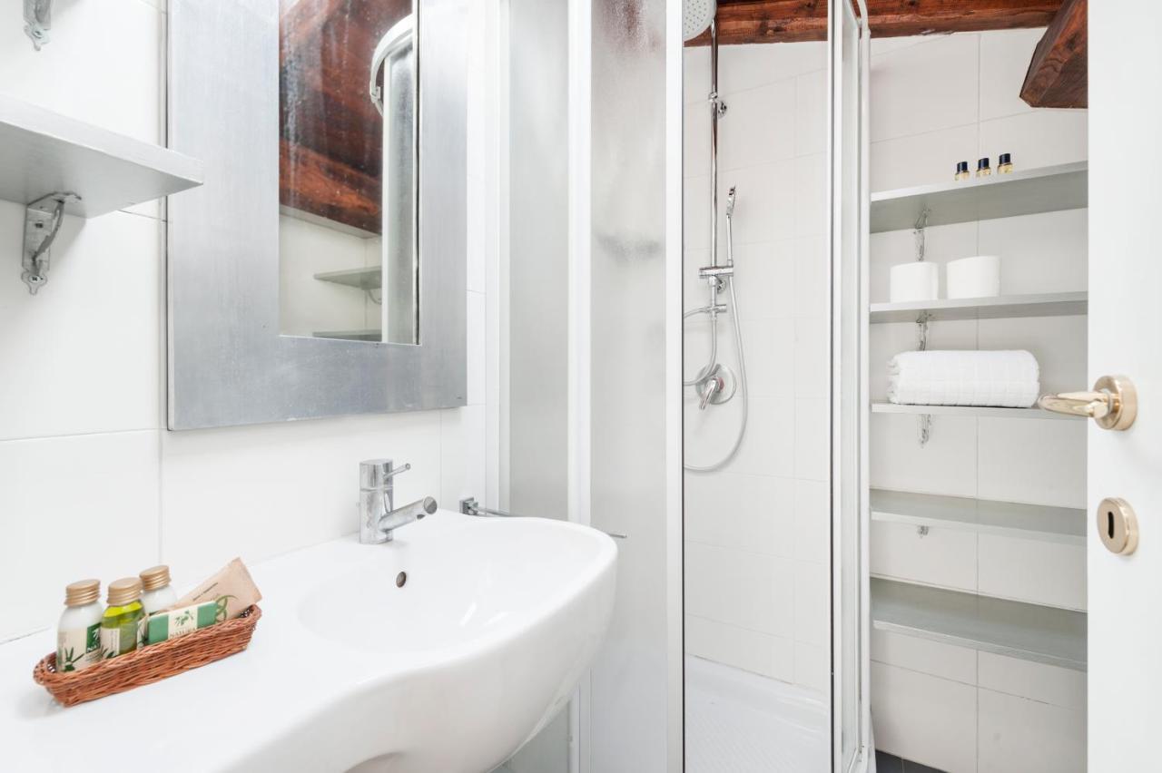 Charming Patio House In San Lorenzo Apartamento Roma