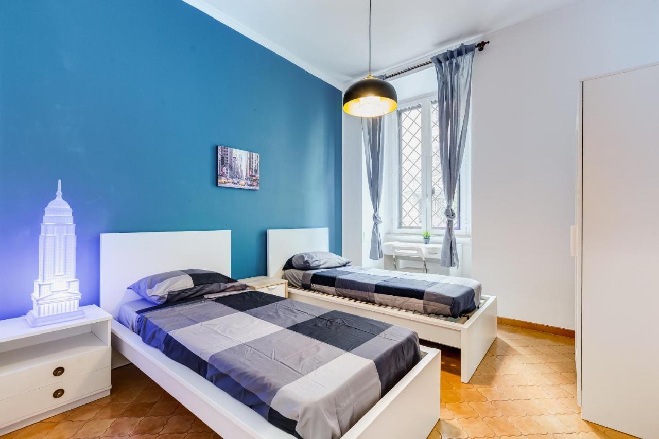 Apartment Colors & Culture Near Colosseum
