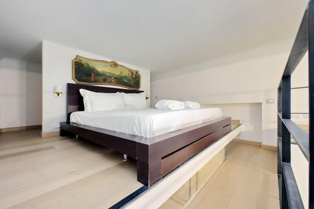 Bright Flat With Wonderful Views In The Centre Roma