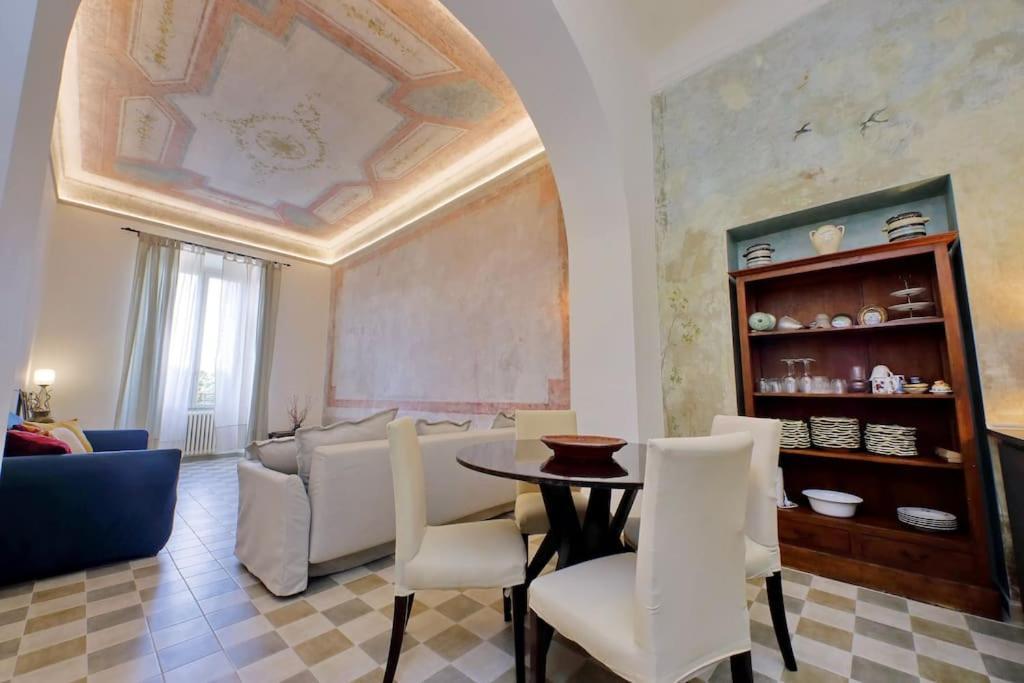 Appartamento Bright Flat With Wonderful Views In The Centre *