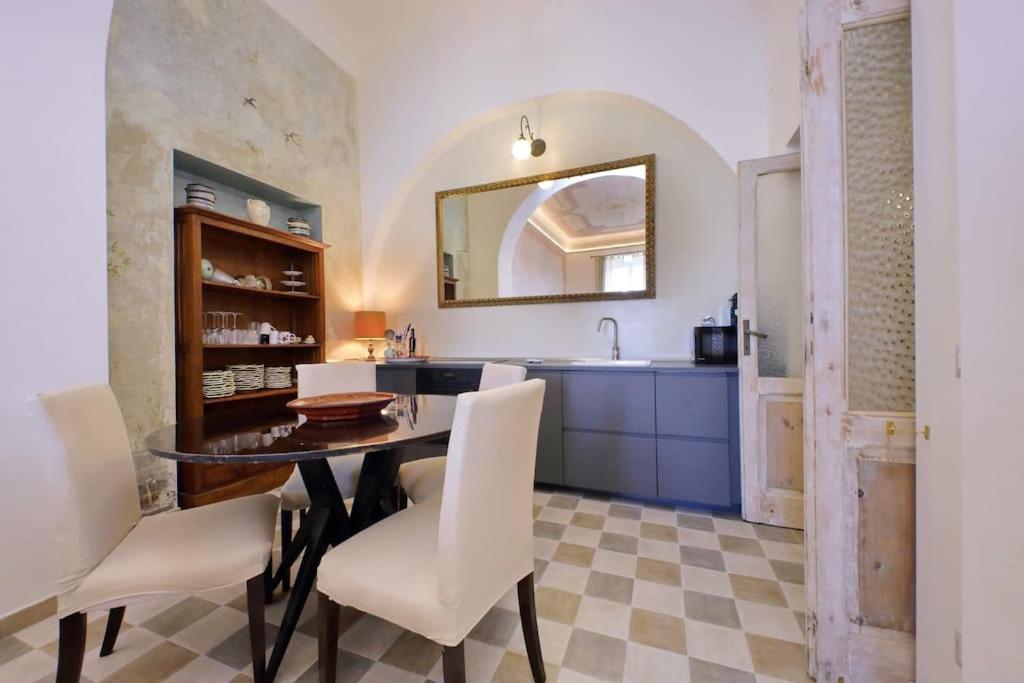 Appartamento Bright Flat With Wonderful Views In The Centre *