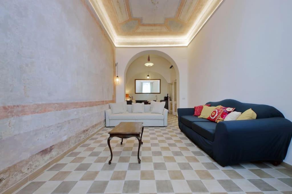 Bright Flat With Wonderful Views In The Centre Appartamento