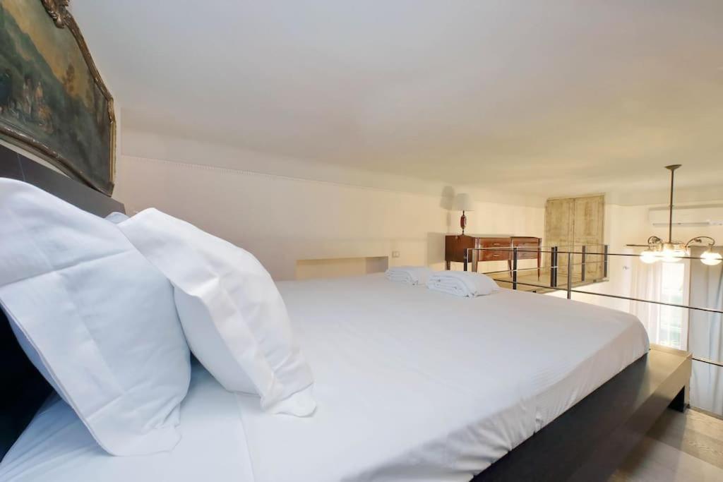 Bright Flat With Wonderful Views In The Centre Appartamento Roma
