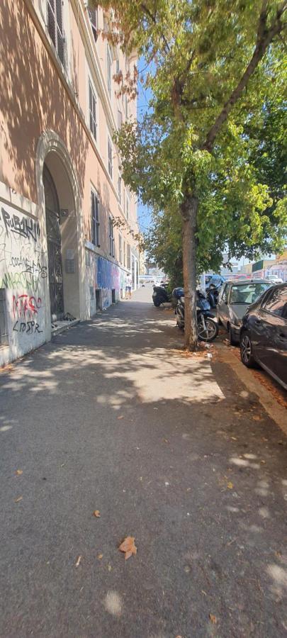 Alojamento de Acomodação e Pequeno-almoço Ragusa Bis Roma